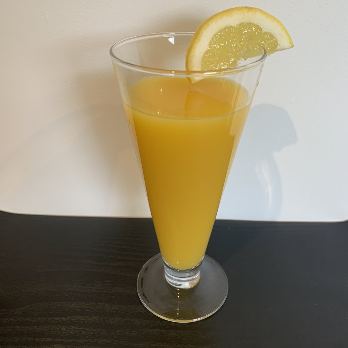 Amaretto fizz — drinks