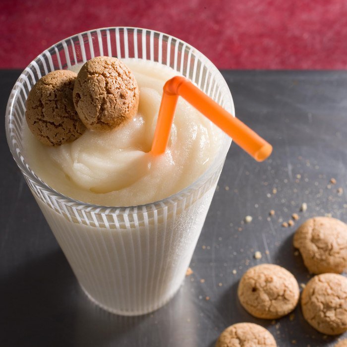 Amaretto Shake — drinks