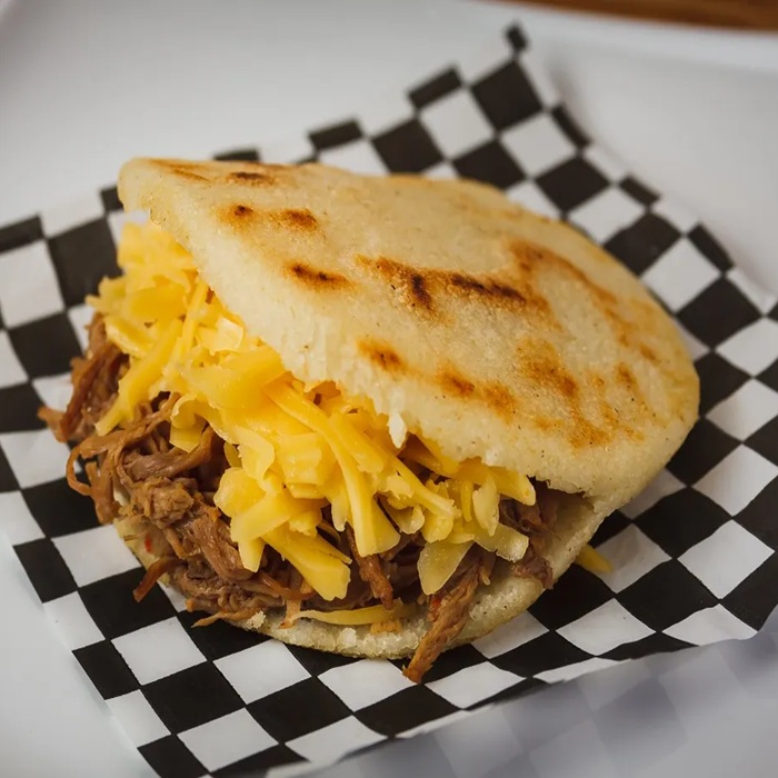 Arepa pelua — a Venezuela dish