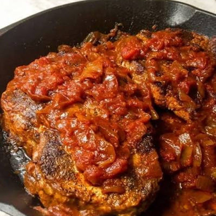 Chuletas de Cerdo a la Criolla (Pork Chops in Creole Sauce) — pork