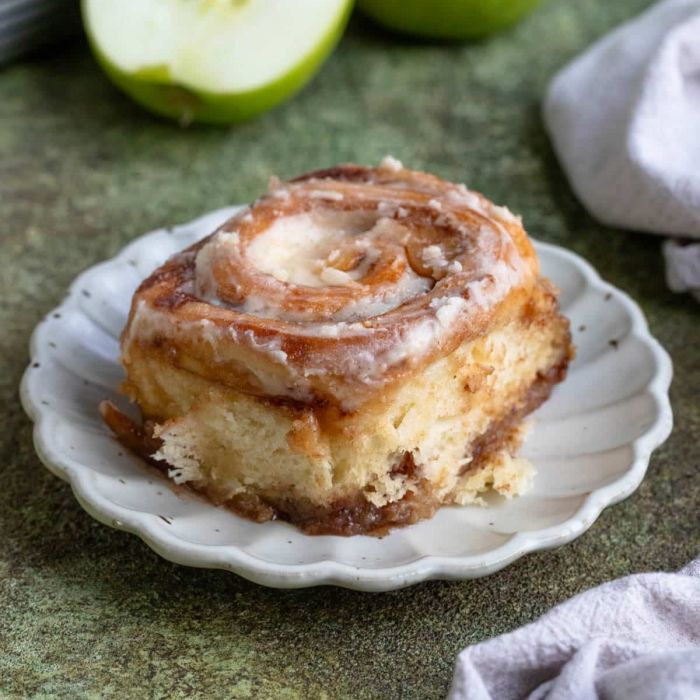 Cinnamon buns — a Norway dish