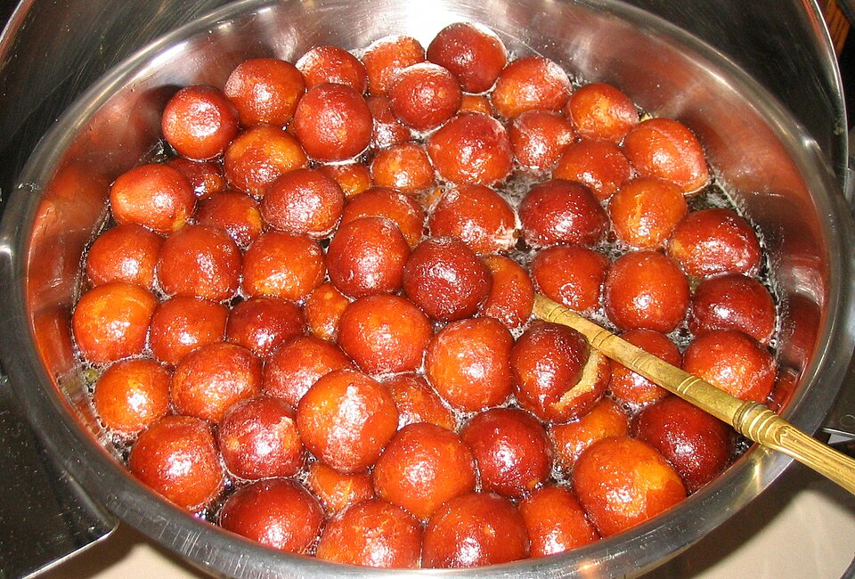 Gulab Jamun (Fried Milk Balls in Syrup) — world recipes