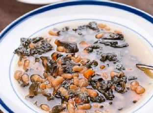 Herbivoracious' White Bean and Kale Soup — soup