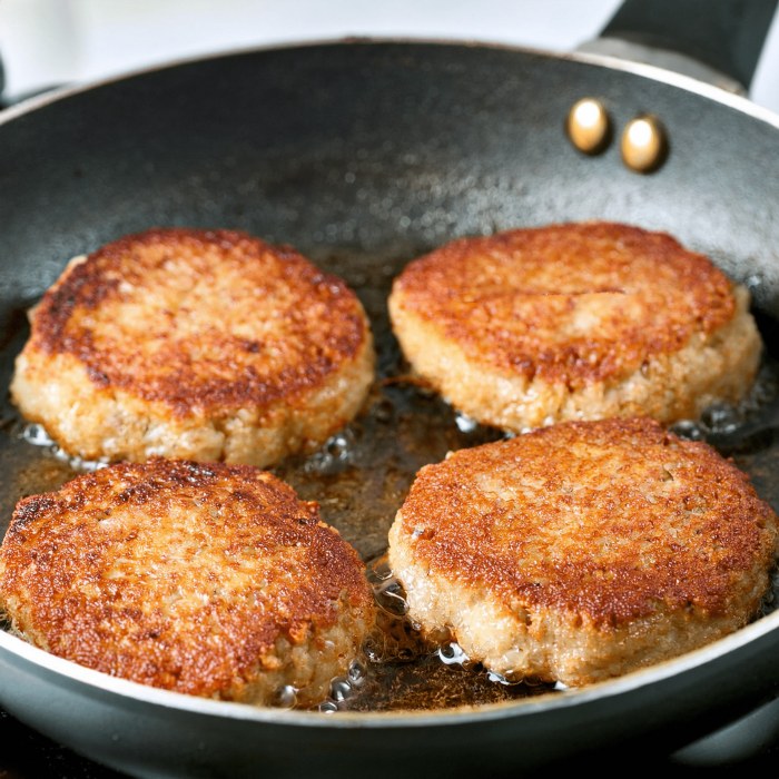 Karbonader (Lean Beef Patties) with Caramelized Onions — a Norway dish