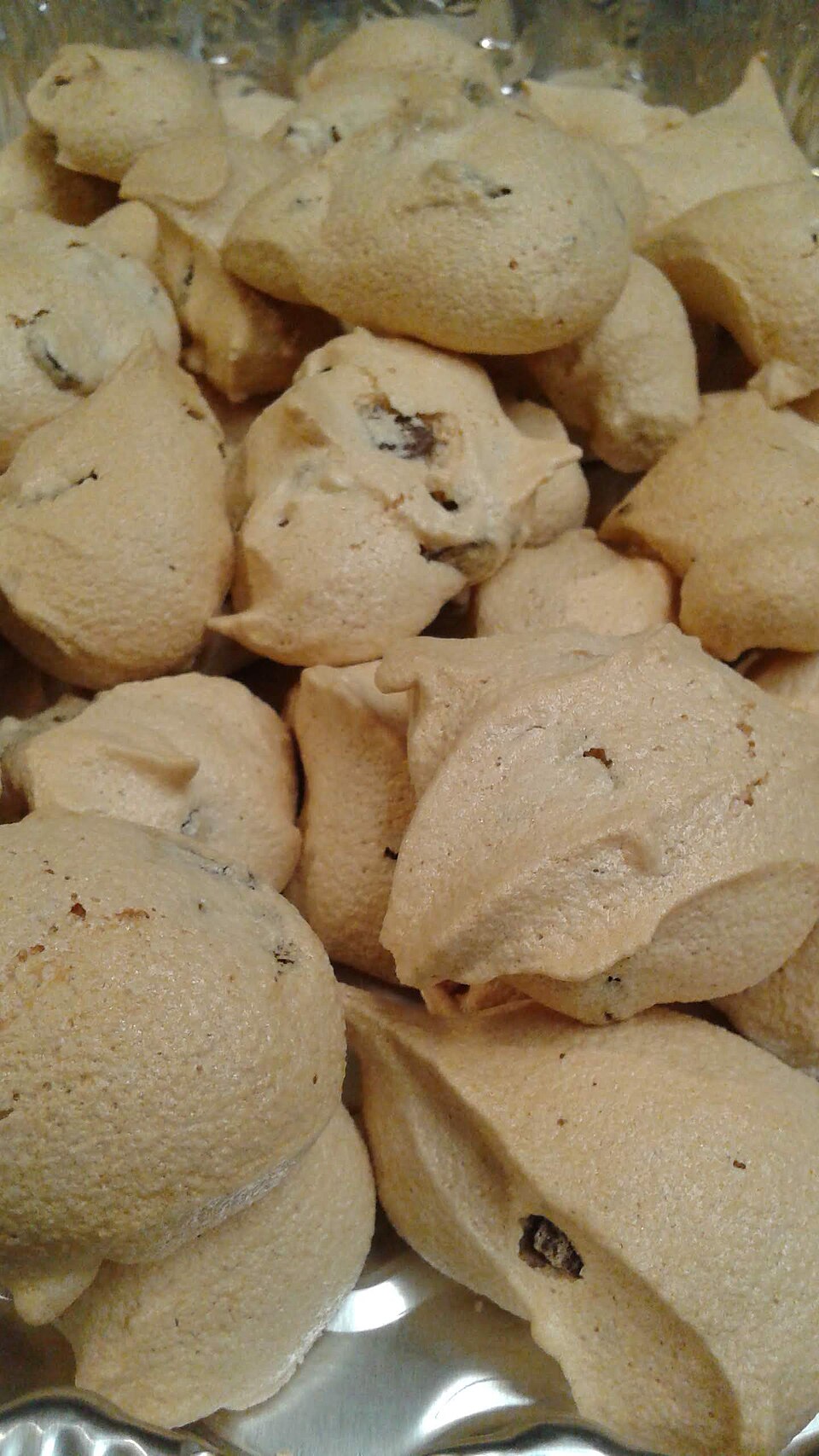 Meringue Cookies with Chocolate Chips — world recipes