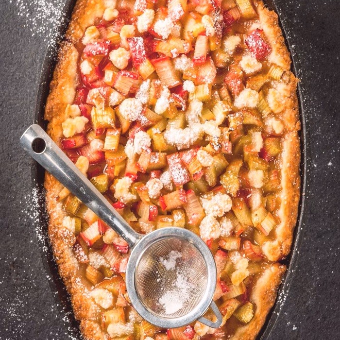 Quark and Rhubarb Pie — dessert
