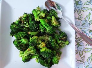 Roasted Broccoli with Lemon and Garlic — side dish