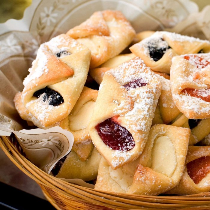 Rogaliki (Polish Croissant Cookies) — a Poland dish