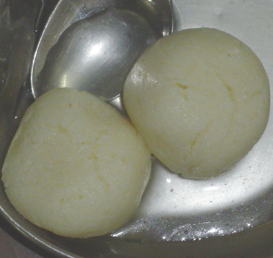 Rosogulla (Bengali Milk Balls in Syrup) — world recipes