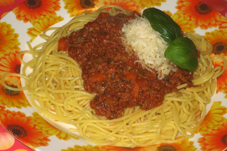 Spaghetti with Bolognese Meat Sauce — world recipes