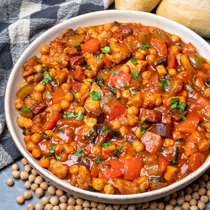 Spanish beans with chicken & chorizo — a Spain dish