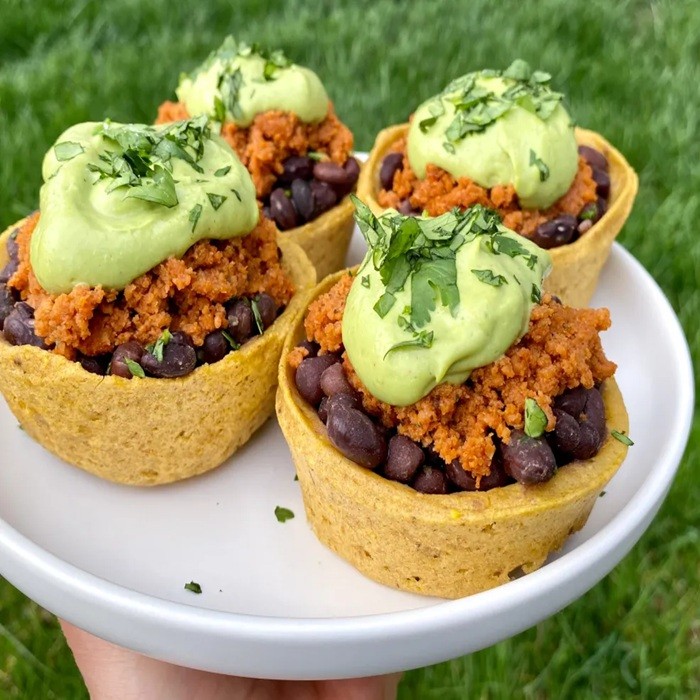 Stuffed plantain cups — side