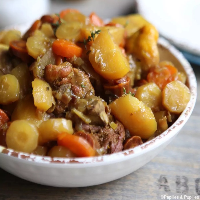Tajine de Poulet aux Carottes et Patates Douces (Chicken and Sweet Potato Tagine) — a Algeria dish