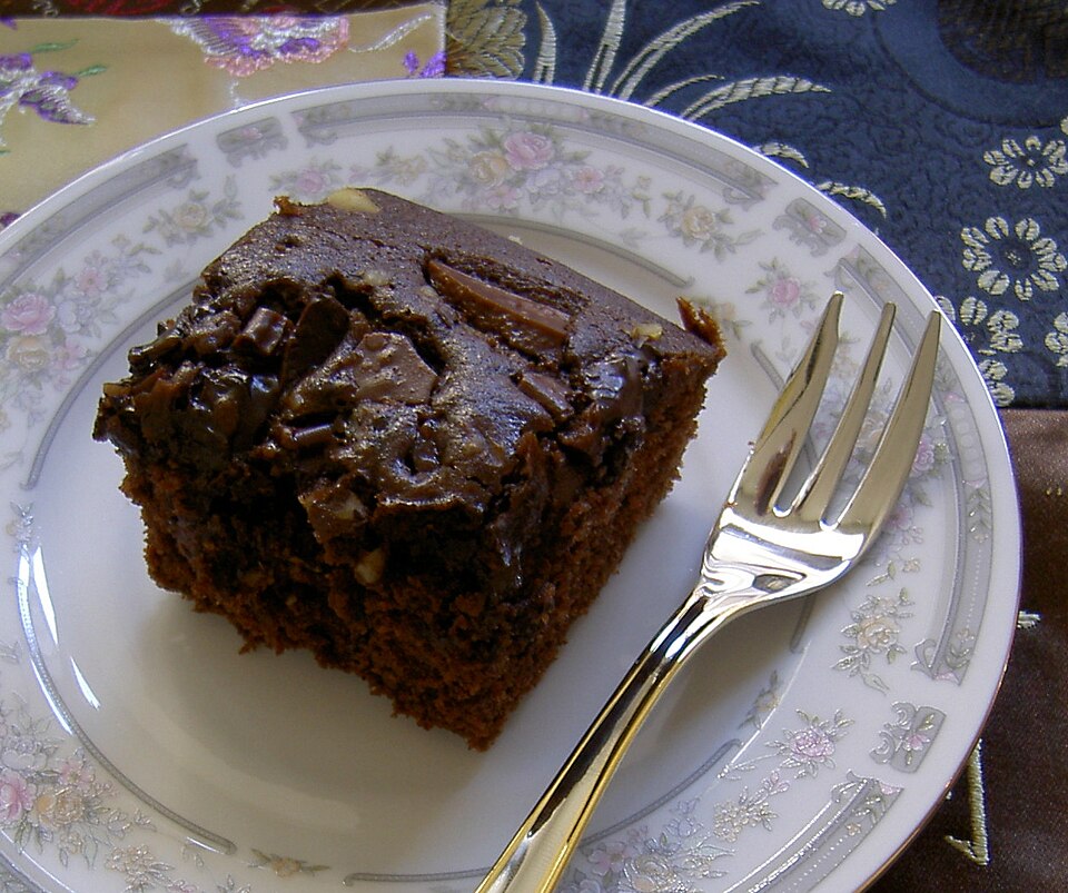 Whole-Wheat Chocolate Cake with Nuts — world recipes