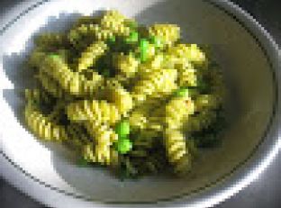 Zesty Green Pea and Jalapeño Pesto Pasta — side dish